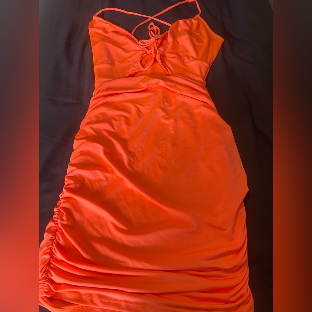 NEW Never Worn Orange Medium Strappy Stretchy Body Con Dress perfect for GNO